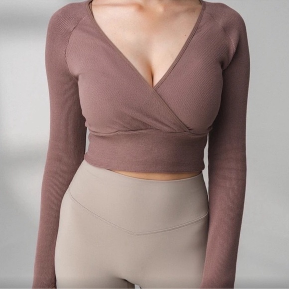 BALANCE ATHLETICA Infinity Vitality Wrap Ribbed Crop Top | Mauve Brown |  Medium - Picture 2 of 11